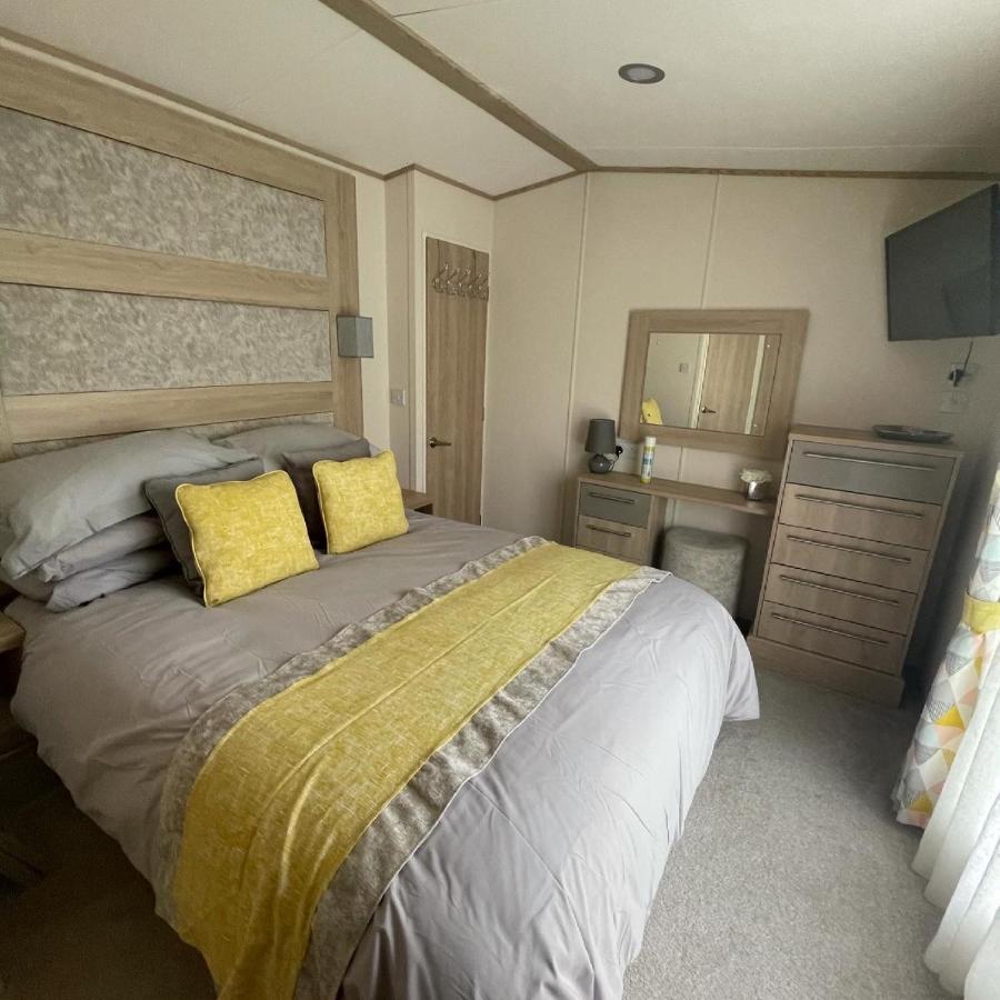 Sams Retreat Blackpool Exterior photo